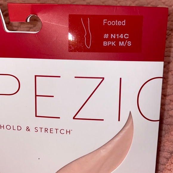 NIB Capezio Footed Tights - Picture 4 of 7